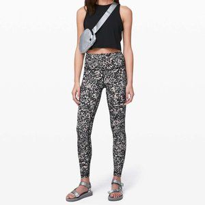 Sold on Somewear.ca | Lululemon Wunder Under High-Rise Legging